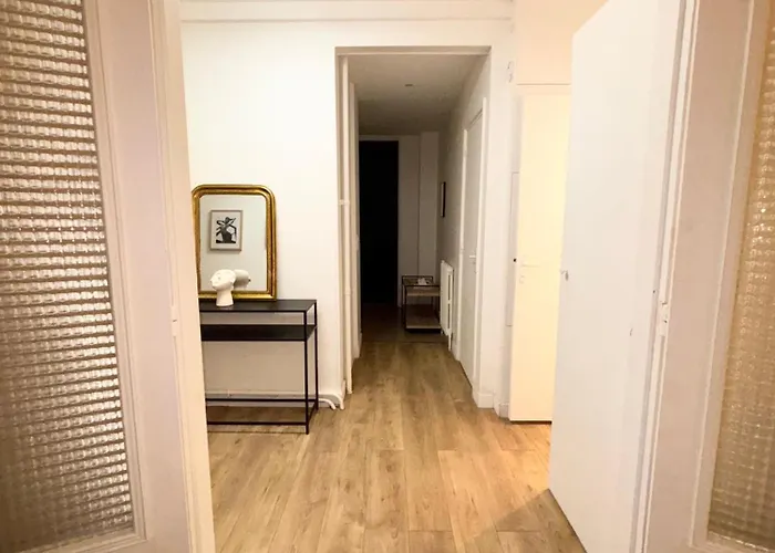 Tour Eiffel ,champs-elysees, Flandrin Париж