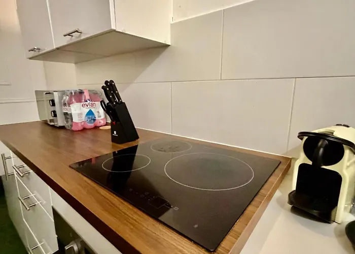 Апартаменты Tour Eiffel ,champs-elysees, Flandrin Париж