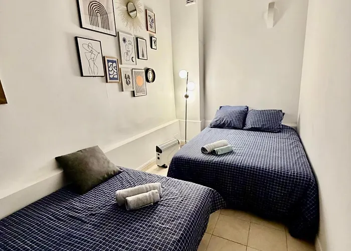 Апартаменты Tour Eiffel ,champs-elysees, Flandrin